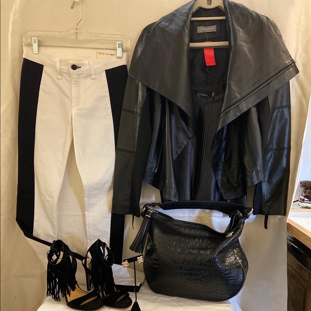 Like New~Ladies Bagatelle 100%Leather Black Jacket